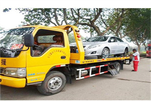 新兴附近24小时汽车拖车服务热线